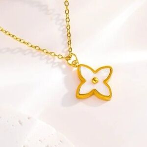 Gold Floral Necklace (2023)